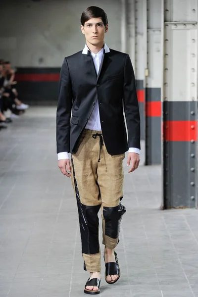 Look 26